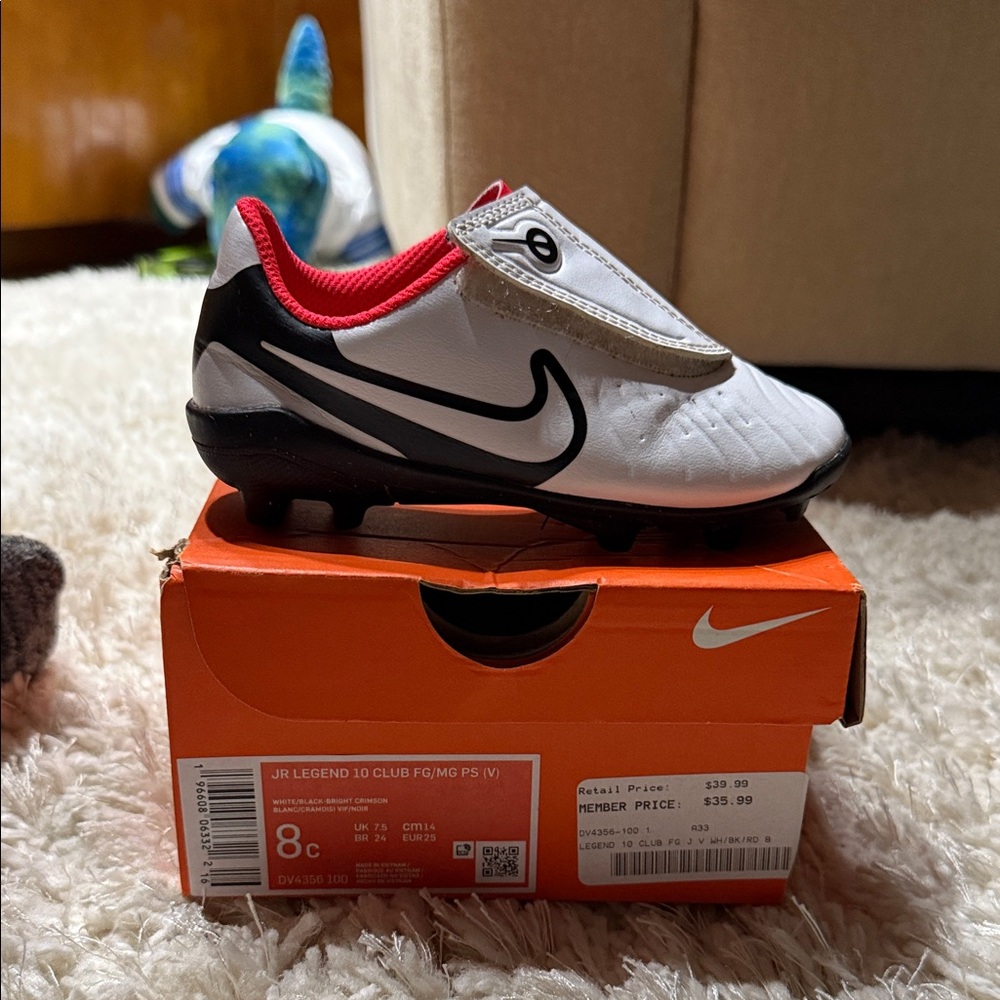 Nike Kids Legend 10 Club FG/MG Sneaker/Cleats - White, Black, Red